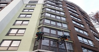 Установка крыши на балкон Темрюк цена от 1027 руб. м/2.